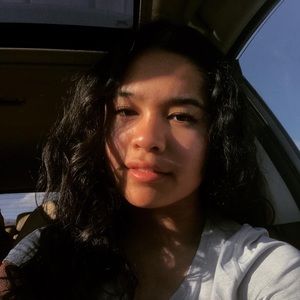 Meet your Posher, Ava